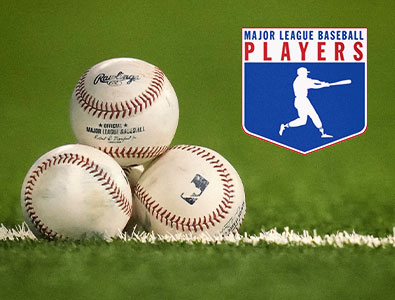 The New York Mets have secured outfielder Tyler Naquin and left-handed pitcher Phillip Diehl through a trade with the Cincinnati Reds.