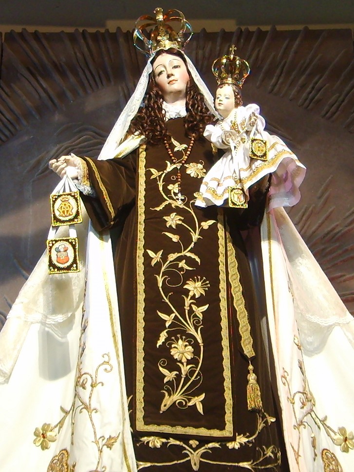 Scapular_of_Our_Lady_of_Mount_Carmel